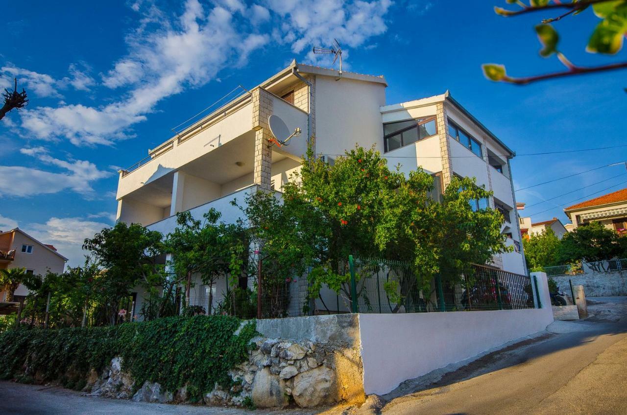 Apartment Ive Трогир Экстерьер фото